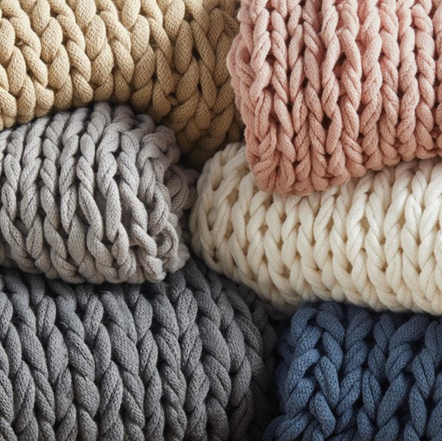 Throws – Luna Dorm Interiors